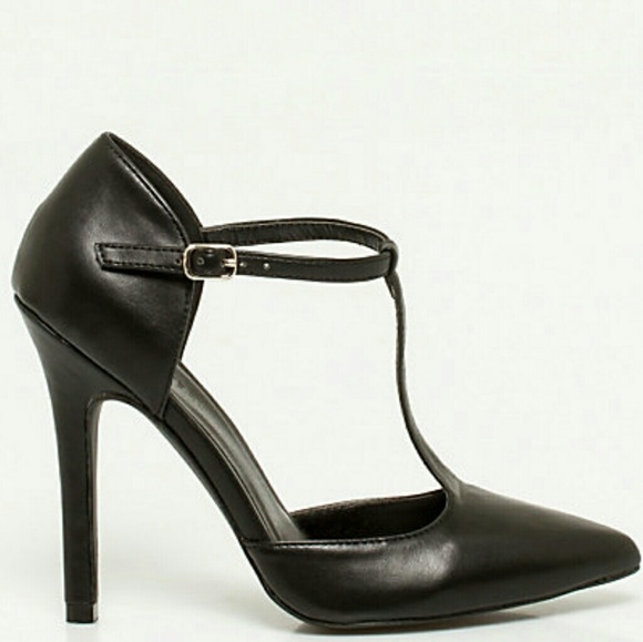 Le Chateau Shoes - Black T-Strap Heels